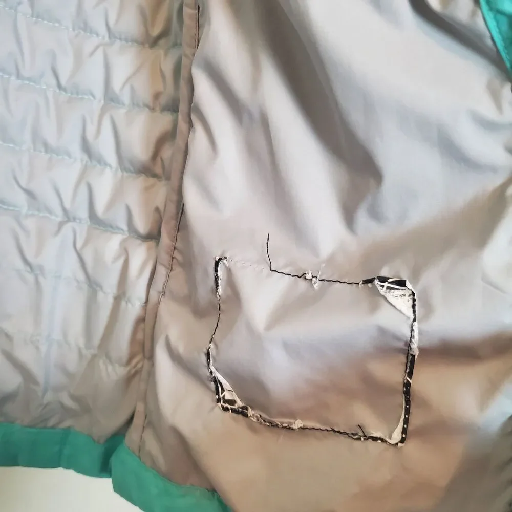 The North Face Girls XL/TG (18) Aqua Blue Puffer Vest Insulated Jacket - Picture 6 of 15